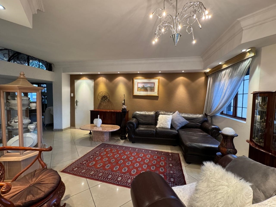 5 Bedroom Property for Sale in Birdwood Estate North West